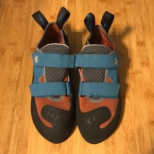 Evolve Climbing Shoes